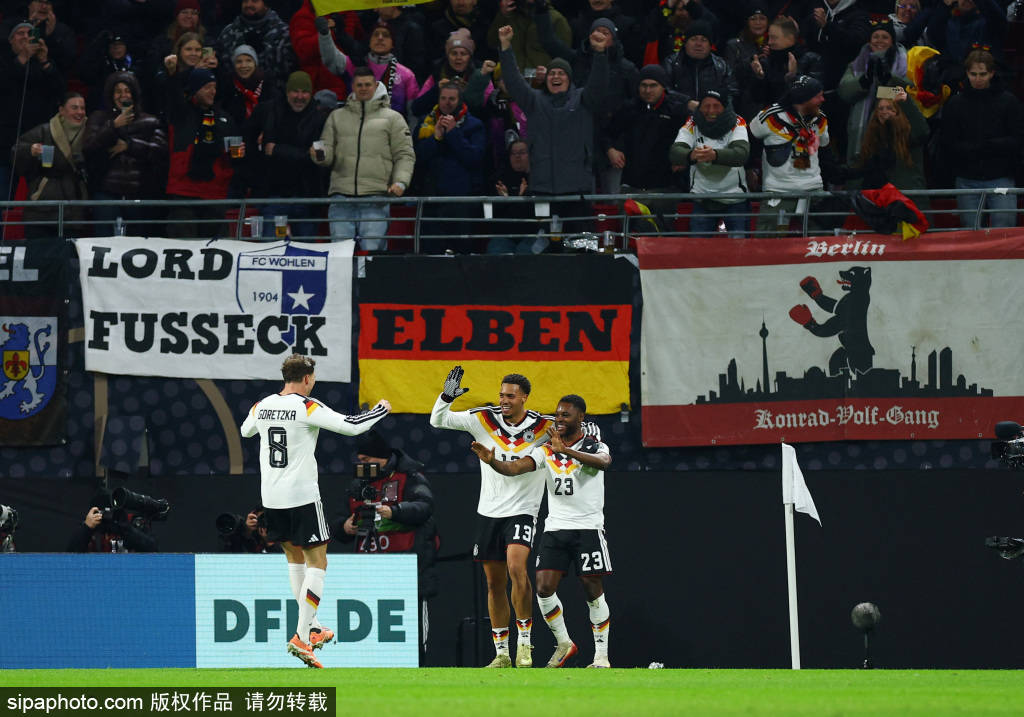 包含赛前德国杯焦点战，西汉姆状态回暖，悬念犹存，心理建设被强调的词条